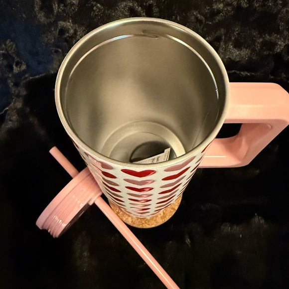 Simple Modern Limited Valentines Day White With Pink/Red Heart 40oz Trek Tumbler - Picture 8 of 9